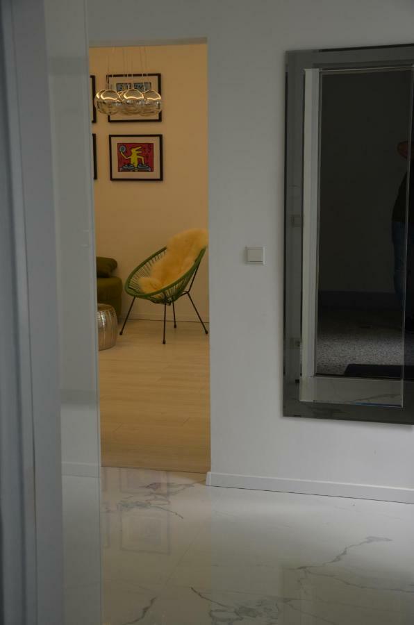 Modern City Apt, Next To Metro Bécs Kültér fotó