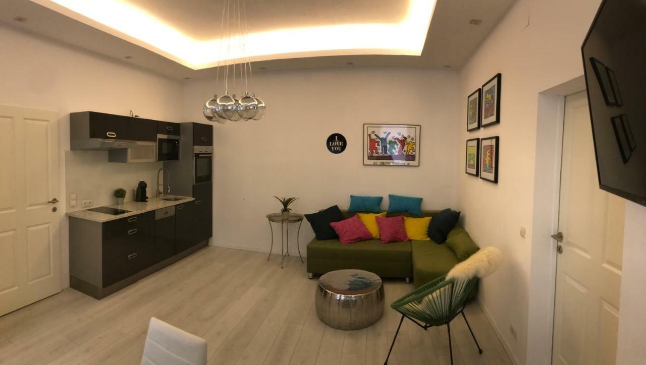 Modern City Apt, Next To Metro Bécs Kültér fotó